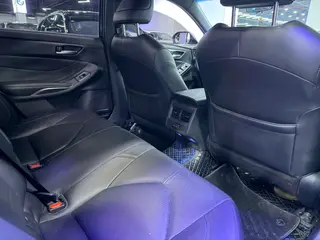Toyota Avalon 2023 Intelligent electric hybrid double engine 2.5L E-CVT Luxury Edition interior photo 9 Toyota Avalon 2023 Intelligent electric hybrid double engine 2.5L E-CVT Luxury Edition interior photo 9