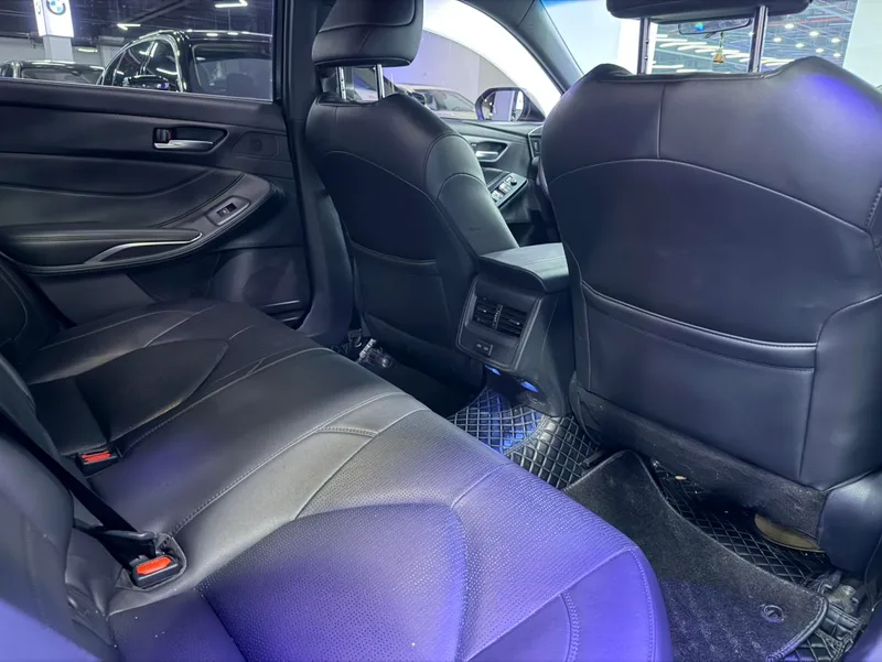 Toyota Avalon 2023 Intelligent electric hybrid double engine 2.5L E-CVT Luxury Edition interior photo 9 Toyota Avalon 2023 Intelligent electric hybrid double engine 2.5L E-CVT Luxury Edition interior photo 9