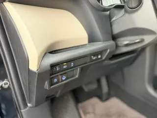 Toyota Sienna 2021 2.5L Hybrid Luxury Edition interior photo 15 Toyota Sienna 2021 2.5L Hybrid Luxury Edition interior photo 15