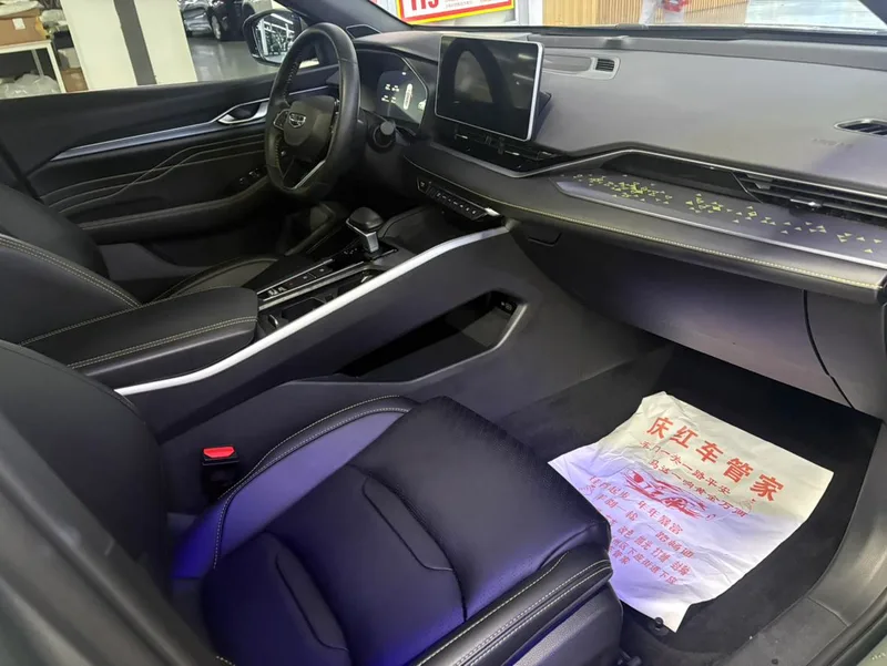 Geely Preface 2023 1.5T Куньлунь-версия интерьер фото 10 Geely Preface 2023 1.5T Куньлунь-версия интерьер фото 10