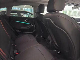 BMW 2 Series 2023 225i Four-door coupe M Sports suit interior photo 14 BMW 2 Series 2023 225i Four-door coupe M Sports suit interior photo 14