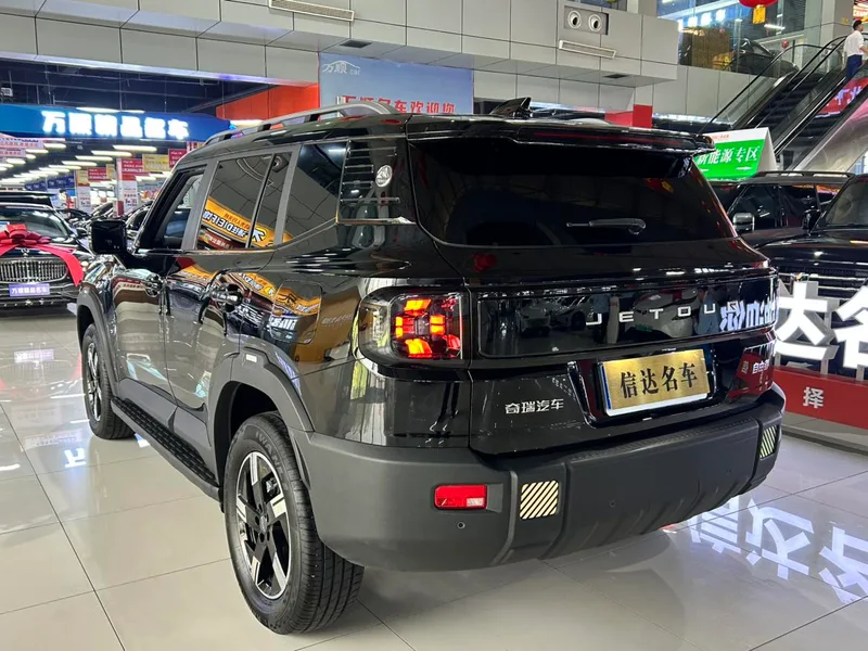 Jetour Freedom 2025 1.5TD Discover interior photo 14 Jetour Freedom 2025 1.5TD Discover interior photo 14