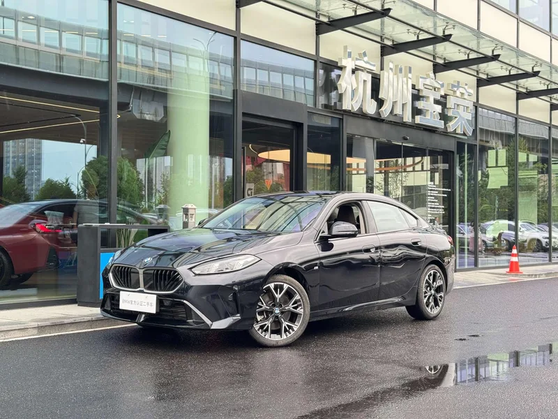BMW 2 Series 2025 225L M Sports suit exterior photo 1 BMW 2 Series 2025 225L M Sports suit exterior photo 1