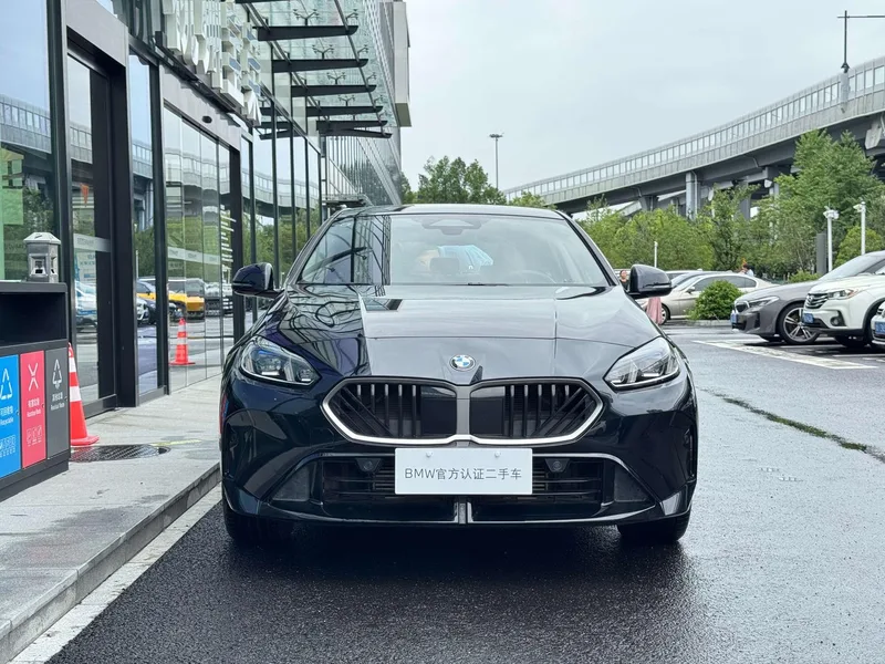 BMW 2 Series 2025 225L M Sports suit exterior photo 2 BMW 2 Series 2025 225L M Sports suit exterior photo 2