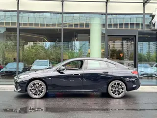 BMW 2 Series 2025 225L M Sports suit exterior photo 4 BMW 2 Series 2025 225L M Sports suit exterior photo 4