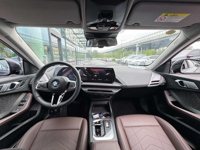 BMW 2 Series 2025 225L M Sports suit interior photo 11 BMW 2 Series 2025 225L M Sports suit interior photo 11