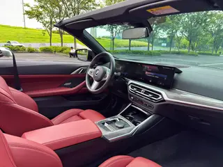 BMW 4 Series 2023 430i Convertible M Sports Night Suit interior photo 8 BMW 4 Series 2023 430i Convertible M Sports Night Suit interior photo 8
