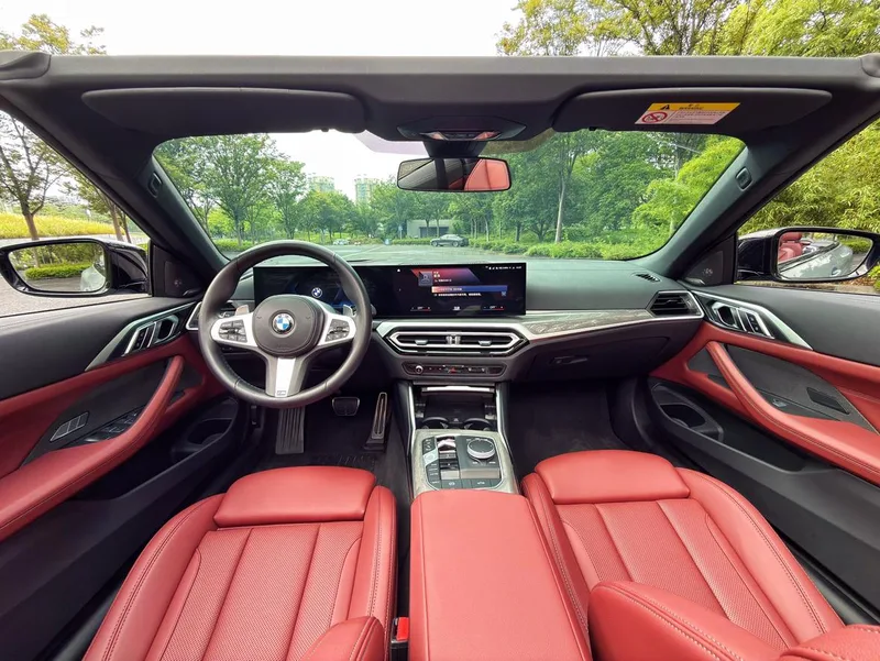 BMW 4 Series 2023 430i Convertible M Sports Night Suit interior photo 12 BMW 4 Series 2023 430i Convertible M Sports Night Suit interior photo 12