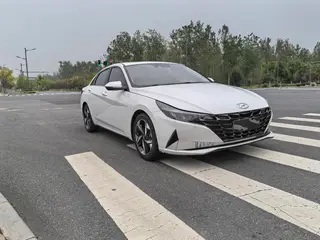 Hyundai Elantra 2021 1.5L CVT LUX Premium Edition exterior photo 3 Hyundai Elantra 2021 1.5L CVT LUX Premium Edition exterior photo 3