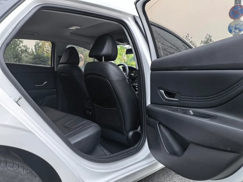 Hyundai Elantra 2021 1.5L CVT LUX Premium Edition interior photo 16 Hyundai Elantra 2021 1.5L CVT LUX Premium Edition interior photo 16