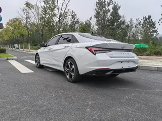 Hyundai Elantra 2021 1.5L CVT LUX Premium Edition interior photo 20 Hyundai Elantra 2021 1.5L CVT LUX Premium Edition interior photo 20