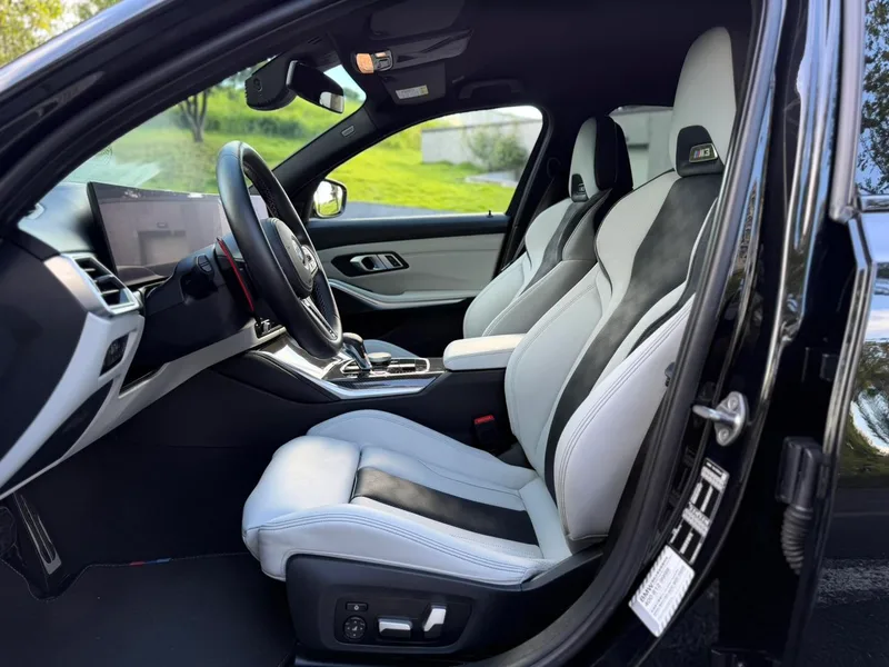 BMW M3 2023 M3 four-door sedan Thunder Edition interior photo 12 BMW M3 2023 M3 four-door sedan Thunder Edition interior photo 12