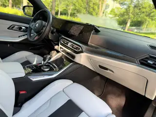 BMW M3 2023 M3 four-door sedan Thunder Edition interior photo 16 BMW M3 2023 M3 four-door sedan Thunder Edition interior photo 16