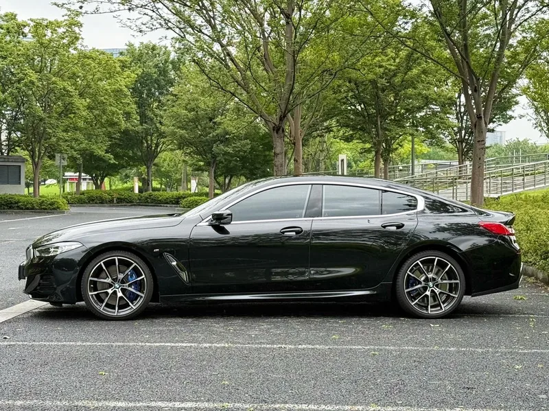 BMW 8 Series 2022 840i Coupé de cuatro puertas M Conjunto deportivo exterior foto 3 BMW 8 Series 2022 840i Coupé de cuatro puertas M Conjunto deportivo exterior foto 3