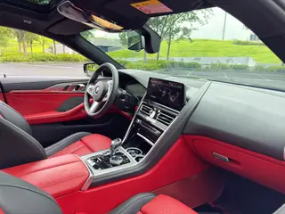 BMW 8 Series 2022 840i Coupé de cuatro puertas M Conjunto deportivo interior foto 9 BMW 8 Series 2022 840i Coupé de cuatro puertas M Conjunto deportivo interior foto 9