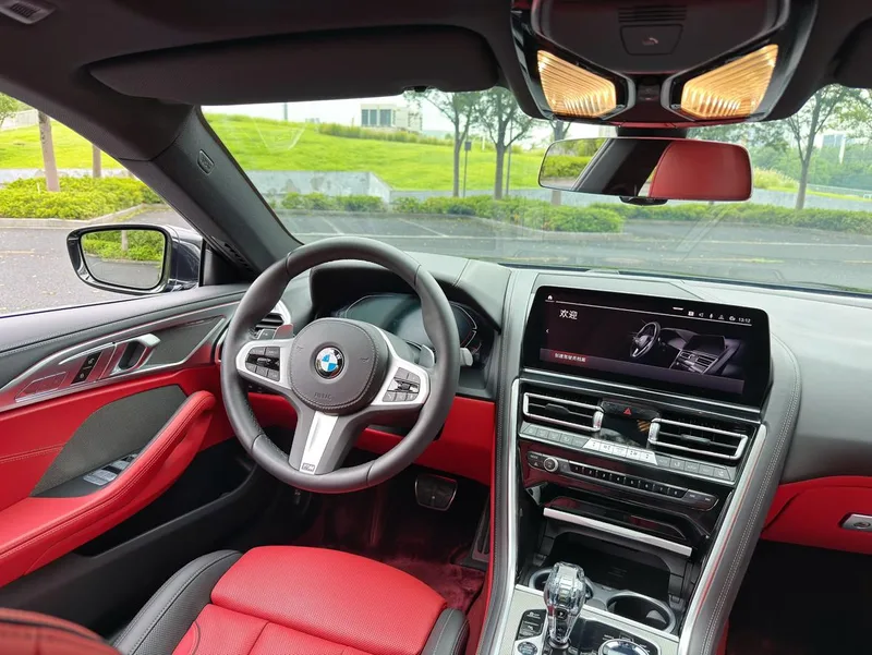 BMW 8 Series 2022 840i Coupé de cuatro puertas M Conjunto deportivo interior foto 10 BMW 8 Series 2022 840i Coupé de cuatro puertas M Conjunto deportivo interior foto 10