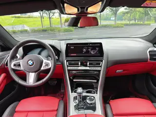 BMW 8 Series 2022 840i Coupé de cuatro puertas M Conjunto deportivo interior foto 11 BMW 8 Series 2022 840i Coupé de cuatro puertas M Conjunto deportivo interior foto 11