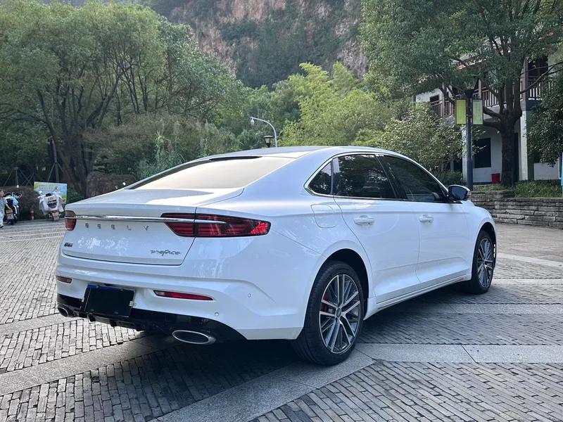 Geely Preface 2021 2.0T Премиальная комплектация экстерьер фото 8