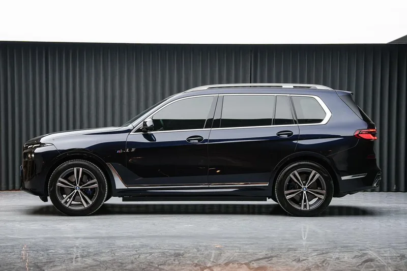 BMW X7 2024 xDrive40i Premium Class M Sports suit 6 seat exterior photo 8 BMW X7 2024 xDrive40i Premium Class M Sports suit 6 seat exterior photo 8