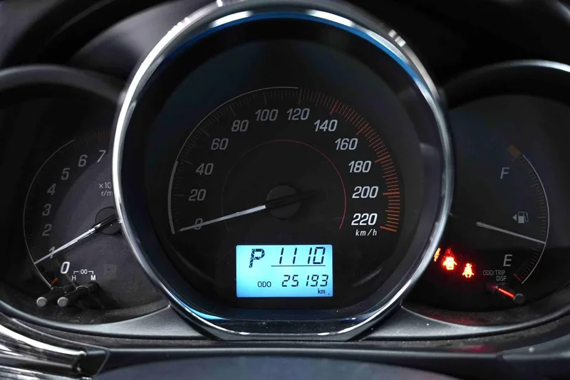 Toyota Yaris L 2020 Vibrant X 1.5L CVT Leading Edition interior photo 12 Toyota Yaris L 2020 Vibrant X 1.5L CVT Leading Edition interior photo 12