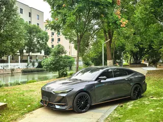 Changan UNI-V 2023 1.5T Спортивная версия