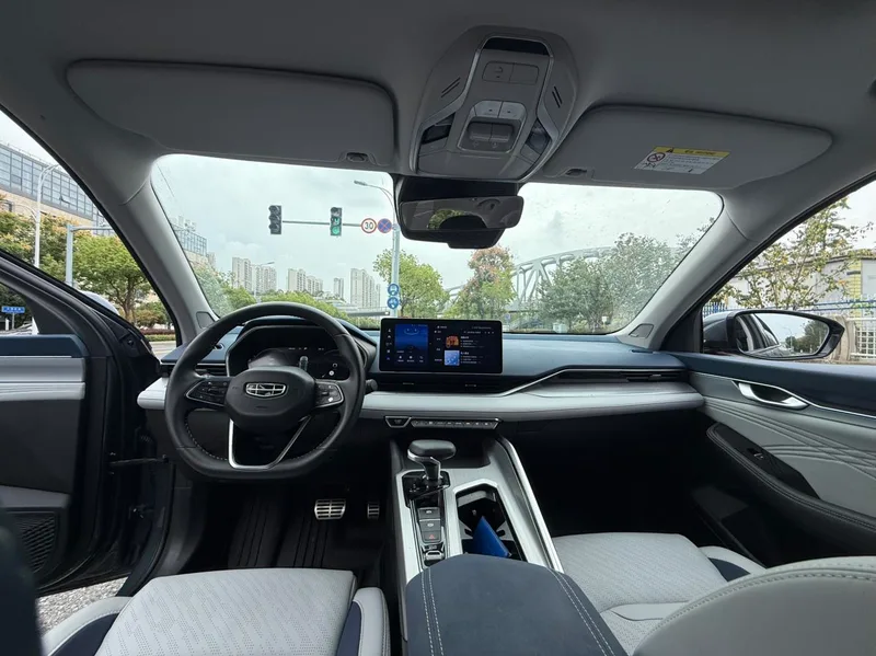 Geely Preface 2023 2.0T Премиальная комплектация интерьер фото 9 Geely Preface 2023 2.0T Премиальная комплектация интерьер фото 9