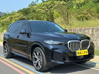 BMW X5 2023 xDrive30Li Type de luxe M Set de nuit de sport extérieur photo 3 BMW X5 2023 xDrive30Li Type de luxe M Set de nuit de sport extérieur photo 3