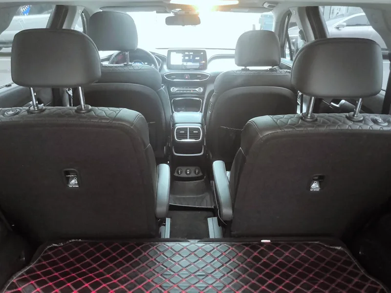 Hyundai Santa Fe 2019 380 TGDi TOP Buque insignia de tracción automática en las cuatro ruedas (HTRAC) País V exterior foto 10 Hyundai Santa Fe 2019 380 TGDi TOP Buque insignia de tracción automática en las cuatro ruedas (HTRAC) País V exterior foto 10