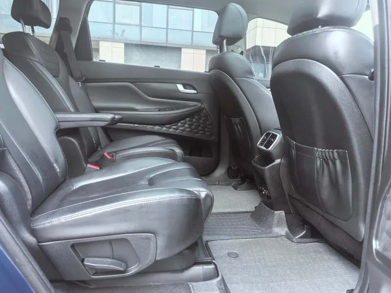 Hyundai Santa Fe 2019 380 TGDi TOP Buque insignia de tracción automática en las cuatro ruedas (HTRAC) País V interior foto 12 Hyundai Santa Fe 2019 380 TGDi TOP Buque insignia de tracción automática en las cuatro ruedas (HTRAC) País V interior foto 12