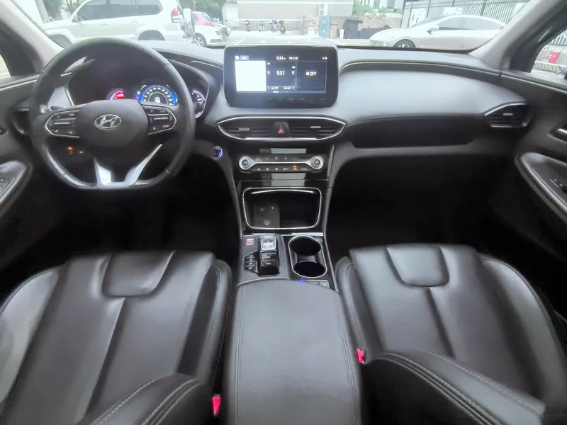 Hyundai Santa Fe 2019 380 TGDi TOP Buque insignia de tracción automática en las cuatro ruedas (HTRAC) País V interior foto 14 Hyundai Santa Fe 2019 380 TGDi TOP Buque insignia de tracción automática en las cuatro ruedas (HTRAC) País V interior foto 14
