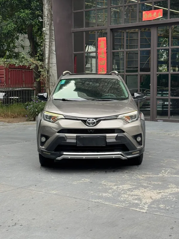 Toyota RAV4 2019 2.0L CVT Two-drive fashion X Limited edition Country VI exterior photo 3 Toyota RAV4 2019 2.0L CVT Two-drive fashion X Limited edition Country VI exterior photo 3