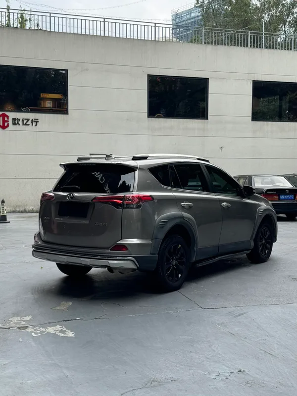 Toyota RAV4 2019 2.0L CVT Two-drive fashion X Limited edition Country VI exterior photo 4 Toyota RAV4 2019 2.0L CVT Two-drive fashion X Limited edition Country VI exterior photo 4