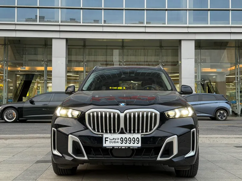 BMW X5 2023 xDrive30Li Tipo de lujo M Conjunto deportivo exterior foto 3 BMW X5 2023 xDrive30Li Tipo de lujo M Conjunto deportivo exterior foto 3
