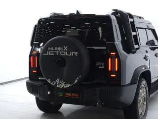 Jetour T2 2023 2.0TD Four-wheel drive Conquer interior photo 11 Jetour T2 2023 2.0TD Four-wheel drive Conquer interior photo 11