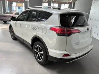 Toyota RAV4 2016 2.0L CVT Versión Zhishang con tracción en dos ruedas exterior foto 2 Toyota RAV4 2016 2.0L CVT Versión Zhishang con tracción en dos ruedas exterior foto 2