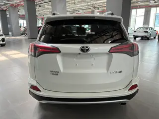 Toyota RAV4 2016 2.0L CVT Versión Zhishang con tracción en dos ruedas exterior foto 7 Toyota RAV4 2016 2.0L CVT Versión Zhishang con tracción en dos ruedas exterior foto 7