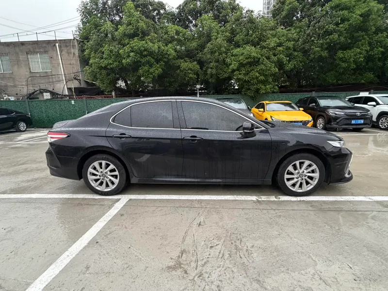 Toyota Camry 2023 2.0GVP Versión líder exterior foto 3 Toyota Camry 2023 2.0GVP Versión líder exterior foto 3