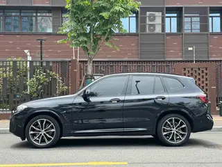 BMW X3 2023 xDrive30i Leader M Ensemble de nuit Yao extérieur photo 2 BMW X3 2023 xDrive30i Leader M Ensemble de nuit Yao extérieur photo 2
