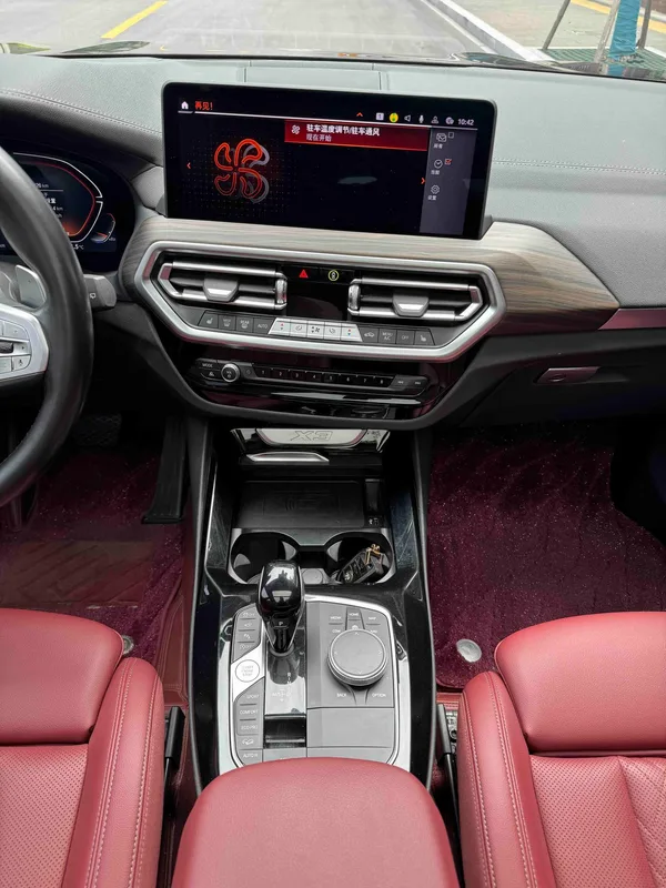 BMW X3 2023 xDrive30i Leader M Ensemble de nuit Yao extérieur photo 5 BMW X3 2023 xDrive30i Leader M Ensemble de nuit Yao extérieur photo 5