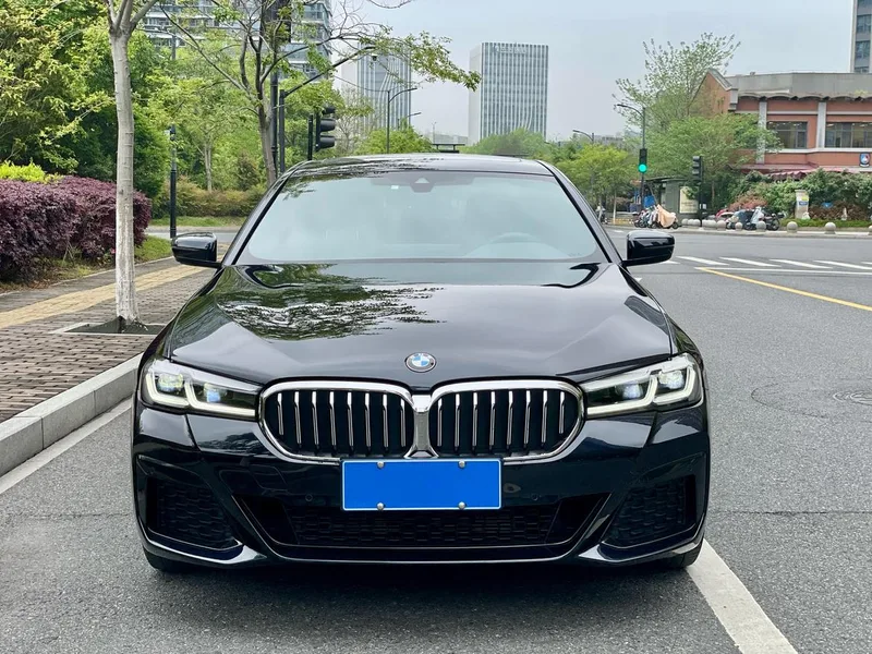 BMW 5 Series 2022 Second change 525Li M Sports suit exterior photo 2 BMW 5 Series 2022 Second change 525Li M Sports suit exterior photo 2
