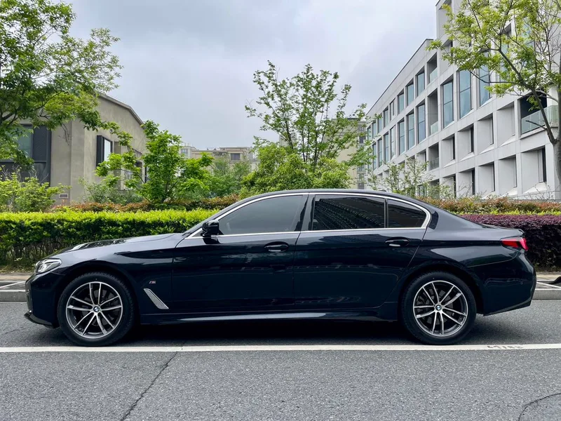BMW 5 Series 2022 Second change 525Li M Sports suit exterior photo 4 BMW 5 Series 2022 Second change 525Li M Sports suit exterior photo 4