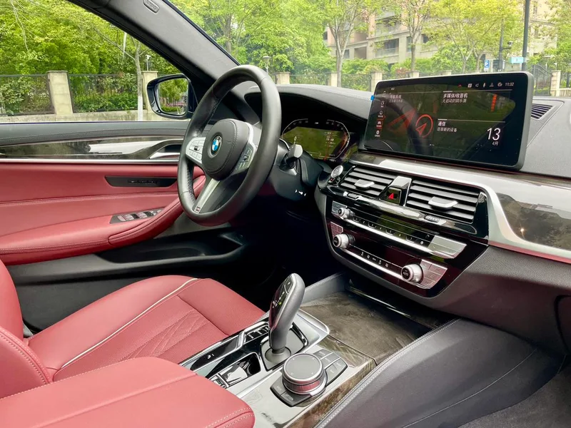 BMW 5 Series 2022 Second change 525Li M Sports suit interior photo 17 BMW 5 Series 2022 Second change 525Li M Sports suit interior photo 17