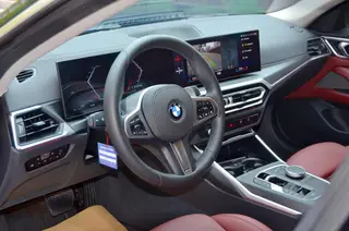 BMW 4 Series 2023 425i Gran Coupe M Ensemble de sport intérieur photo 13 BMW 4 Series 2023 425i Gran Coupe M Ensemble de sport intérieur photo 13