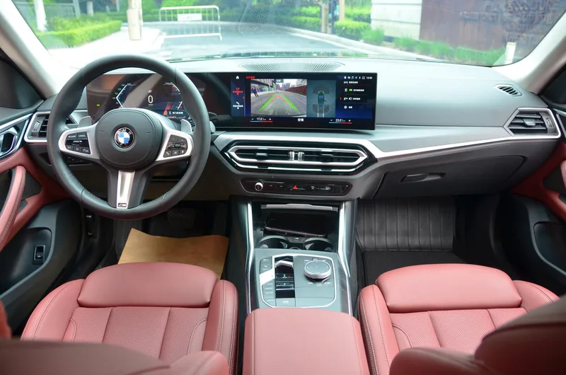 BMW 4 Series 2023 425i Gran Coupe M Ensemble de sport intérieur photo 14 BMW 4 Series 2023 425i Gran Coupe M Ensemble de sport intérieur photo 14