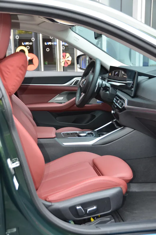 BMW 4 Series 2023 425i Gran Coupe M Ensemble de sport intérieur photo 17 BMW 4 Series 2023 425i Gran Coupe M Ensemble de sport intérieur photo 17