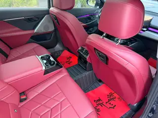 BMW 5 Series 2024 530Li Leading Type M Sports suit interior photo 11 BMW 5 Series 2024 530Li Leading Type M Sports suit interior photo 11