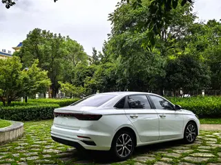 Geely Emgrand 2022 4th Gen 1.5L CVT Flagship exterior photo 5 Geely Emgrand 2022 4th Gen 1.5L CVT Flagship exterior photo 5