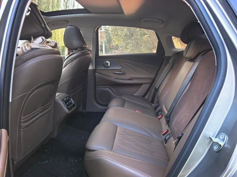 Chery Arrizo 8 2023 High-energy version 2.0T DCT Imperial interior photo 10 Chery Arrizo 8 2023 High-energy version 2.0T DCT Imperial interior photo 10