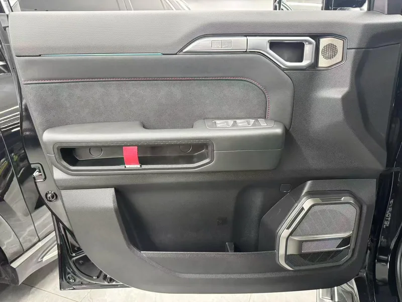Jetour T2 2023 2.0TD Four-wheel drive Conquer interior photo 14 Jetour T2 2023 2.0TD Four-wheel drive Conquer interior photo 14