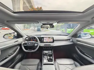 Changan Raeton Plus 2023 1.5T DCT Pilot type interior photo 6 Changan Raeton Plus 2023 1.5T DCT Pilot type interior photo 6